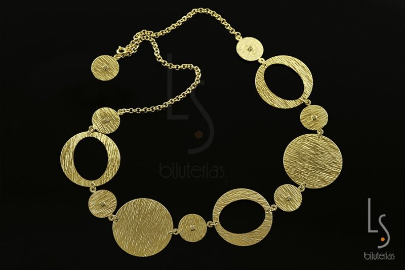 GA008241	GARGANTILHA C/ CIRCULOS RISCADOS